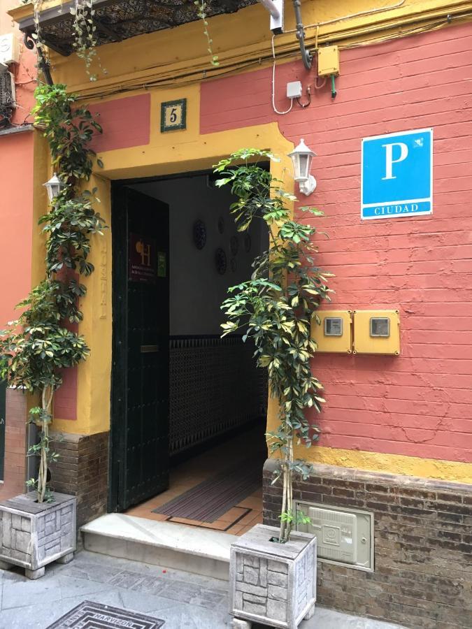 Pension Lisdos Seville Luaran gambar