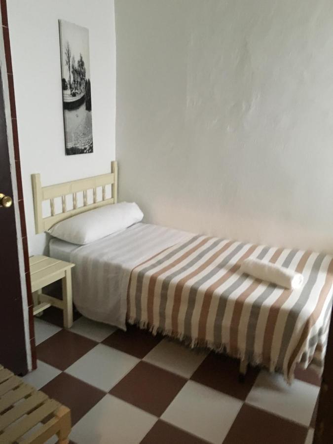 Pension Lisdos Seville Luaran gambar