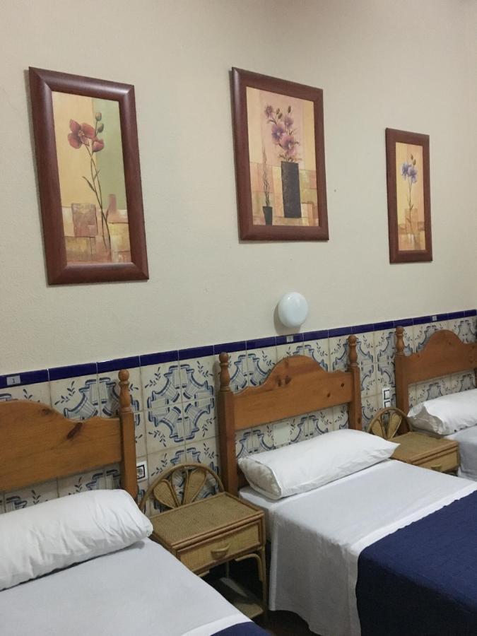 Pension Lisdos Seville Luaran gambar