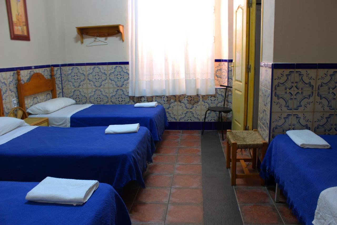 Pension Lisdos Seville Luaran gambar