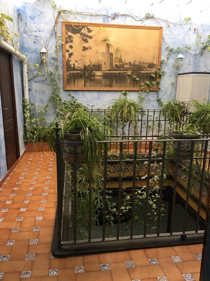 Pension Lisdos Seville Luaran gambar